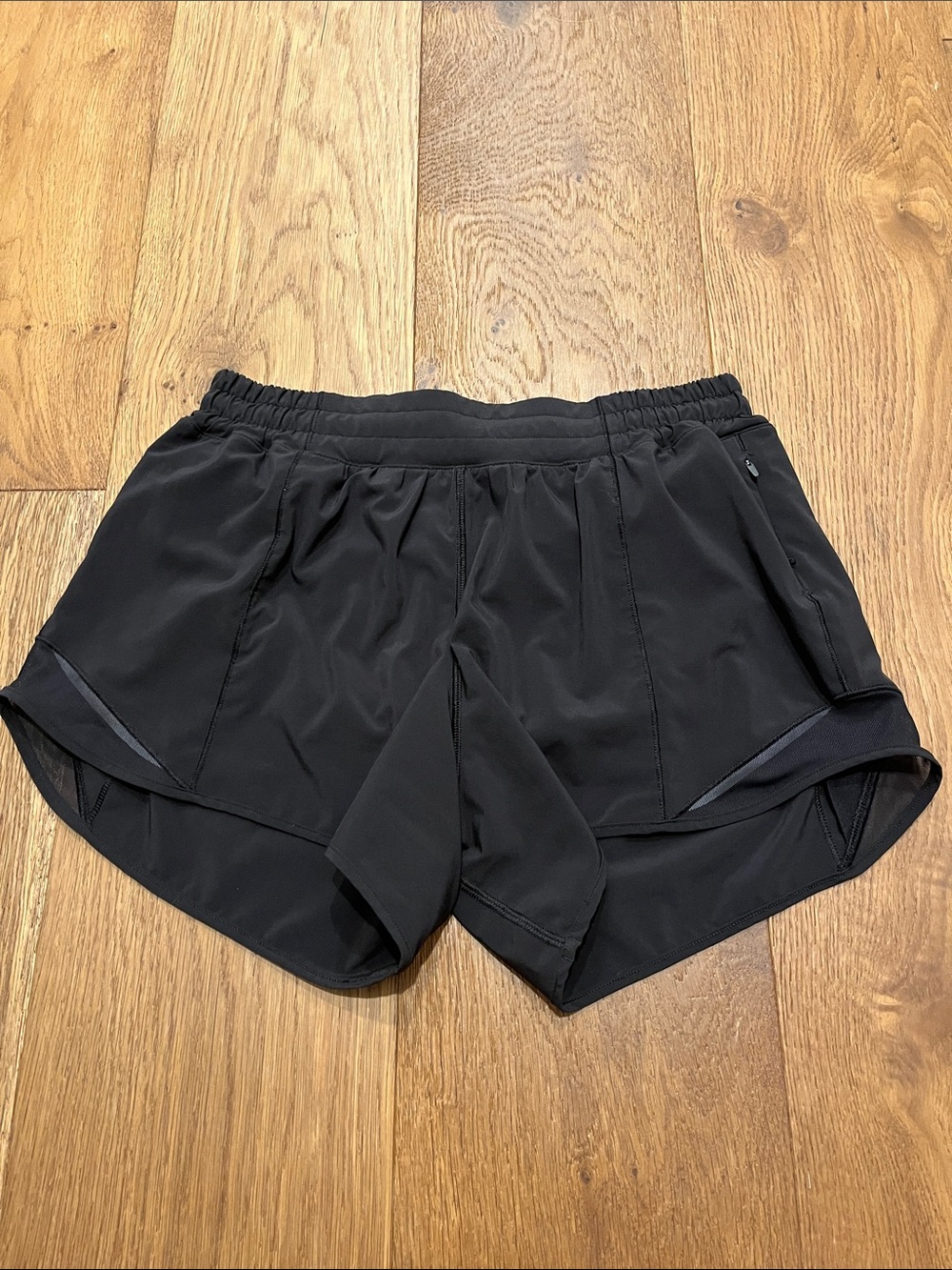 Lululemon shorts size 8